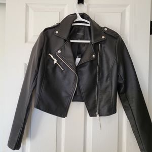 Crop Faux Leather jacket